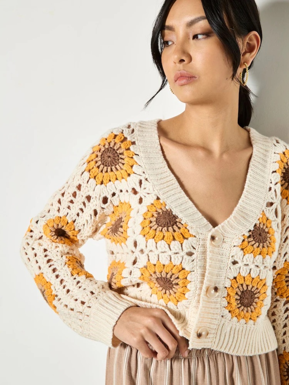 Apricot 🍑 - Sunflower Hand Knit